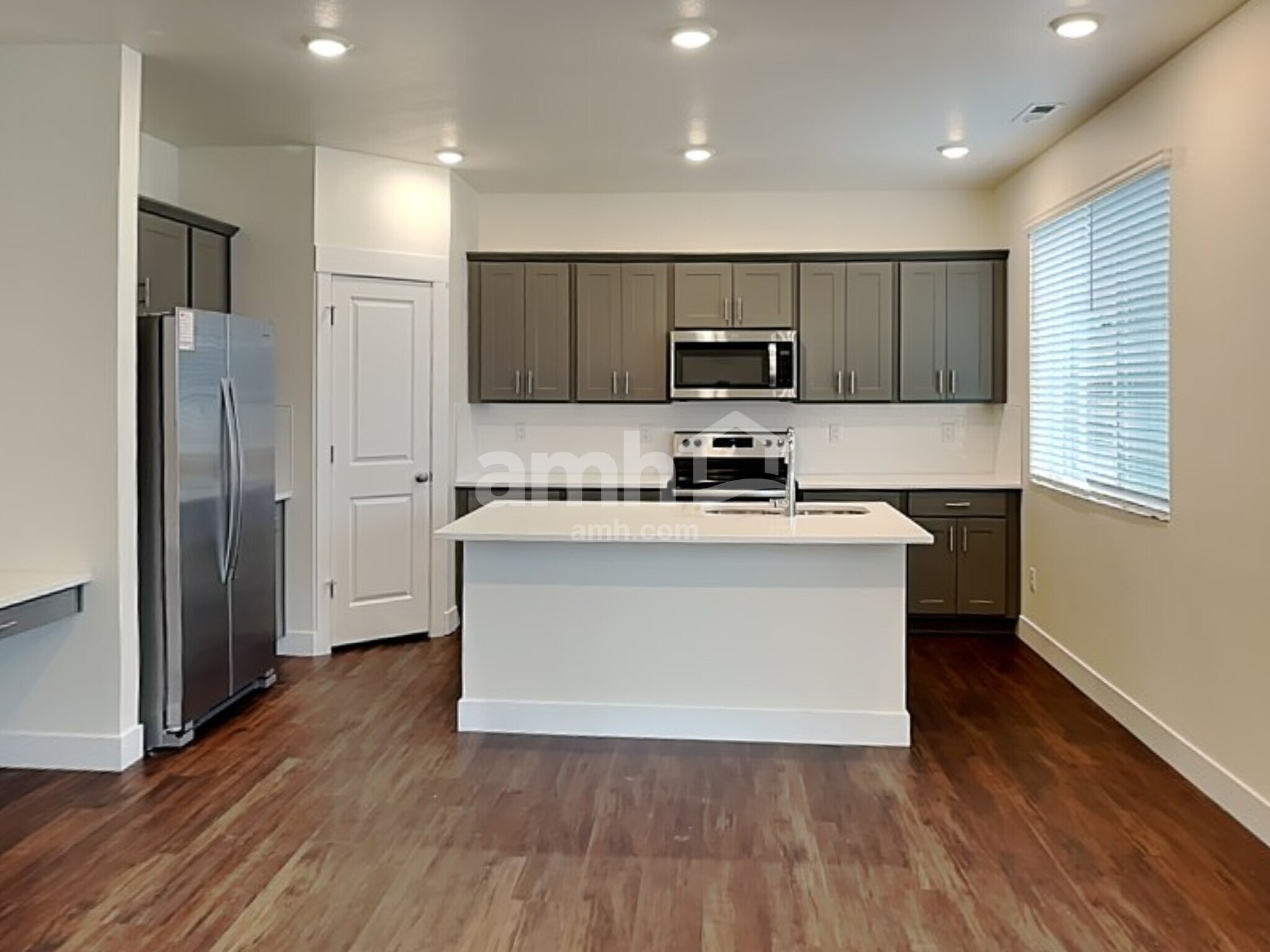 Building Photo - 7608 Mardale Ln