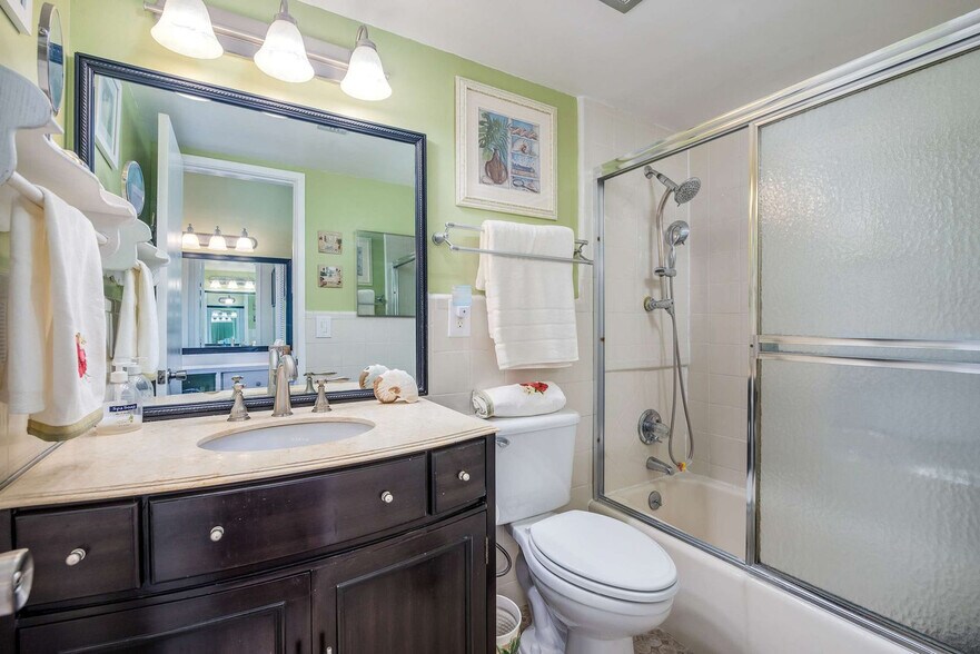 Building Photo - 205 Jimmy Buffett Mem Hwy