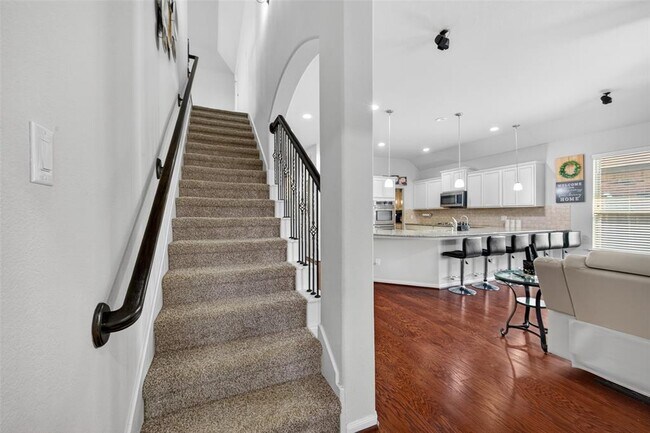 Building Photo - 13935 Manobrook Ct