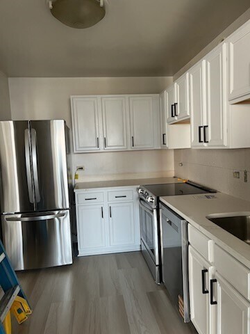 Building Photo - 70 W Huron St