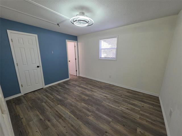 Building Photo - 3449 Oak Creek Cir