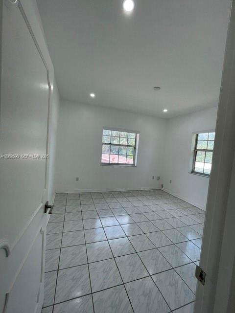 Building Photo - 502 Madeira Ave