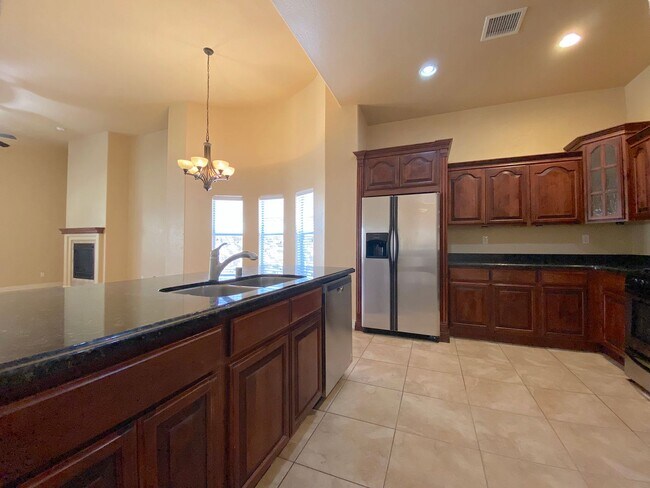 Building Photo - Sandstone Ranch Estates 3 bed with Refrig A/C