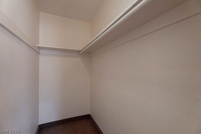 Building Photo - 216 N 10th St
