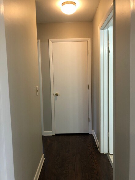 Building Photo - 258 Compton Rd