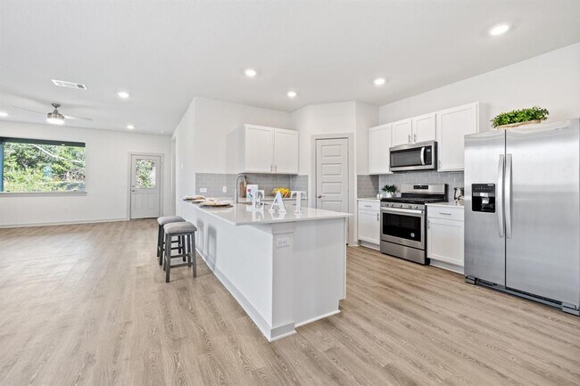 Building Photo - 212 Florenz Ln