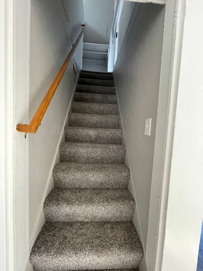 Building Photo - 2 bd 1 ba house for rent in Hudson, IA