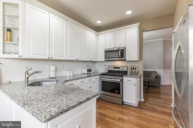 Building Photo - 123 Westbrook Dr