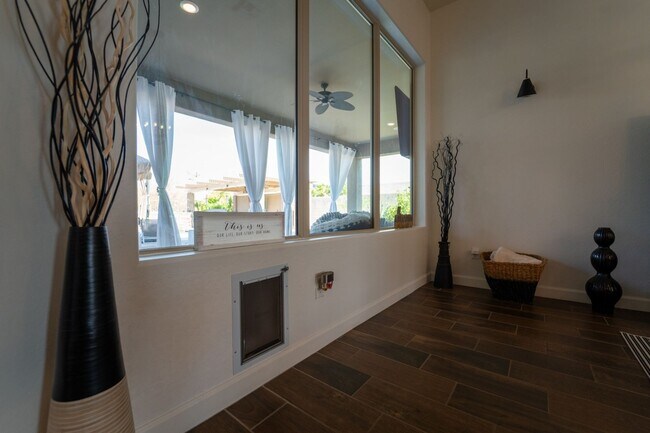 Building Photo - Spacious 4BR House in Cave Creek
