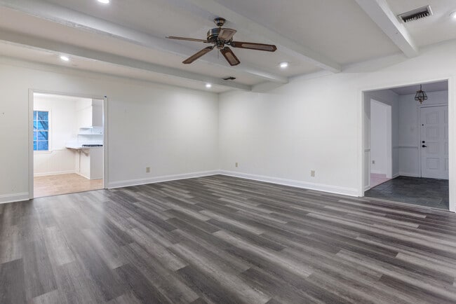 Building Photo - 225 Aurore Ave