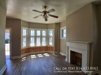 Building Photo - 360 W 7th St