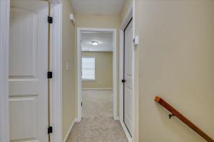 Building Photo - 3631 Mossland Dr