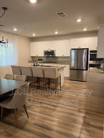 Building Photo - 29285 Caravel Dr