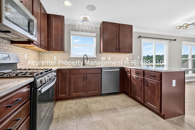 Building Photo - 2823 Winding Valley Dr