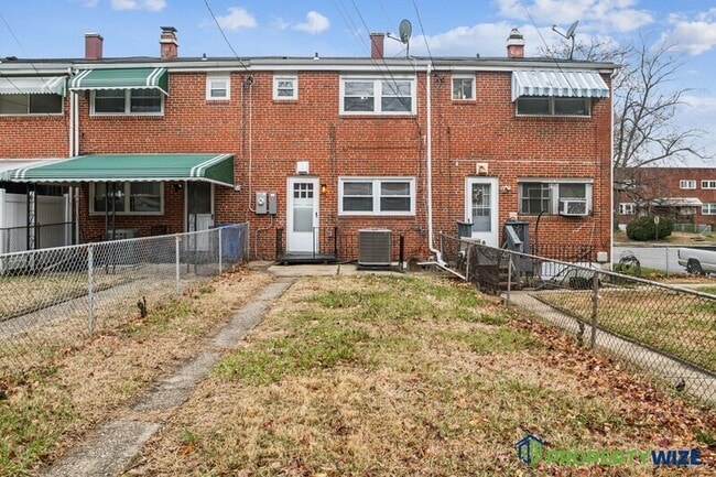 Building Photo - 2135 Ashburton St