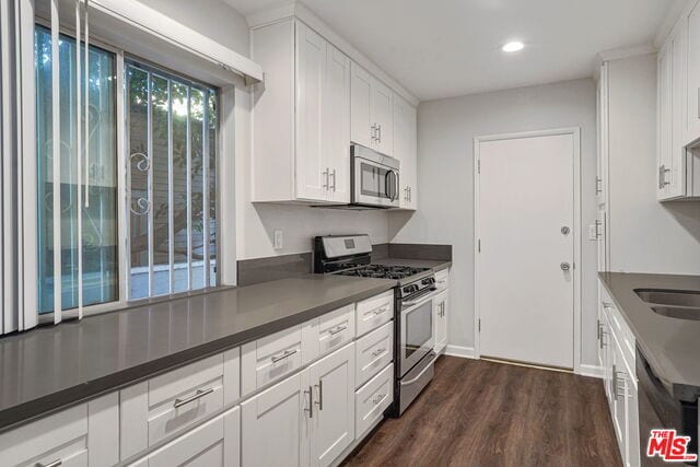 Building Photo - 1006 Havenhurst Dr