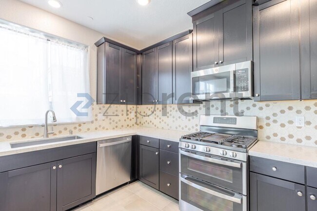 Building Photo - 5824 Highport Dr