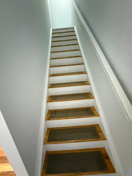 Building Photo - 1922 9th Street Dr SE