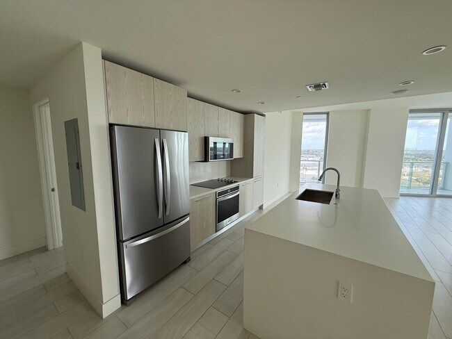 Building Photo - 2000 Metropica Wy