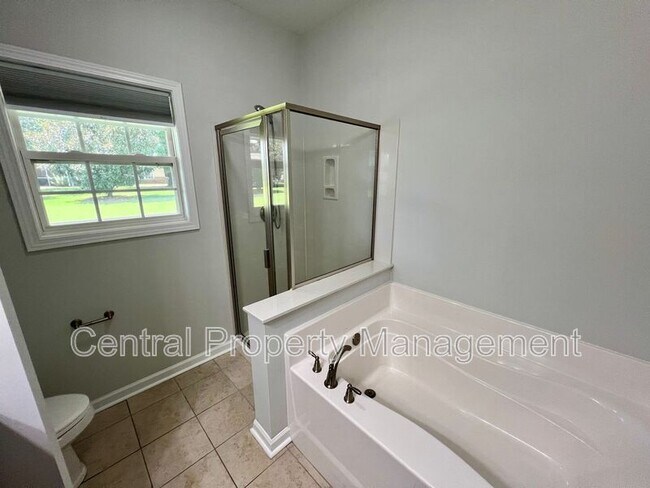 Building Photo - 53 Barnwood Cir