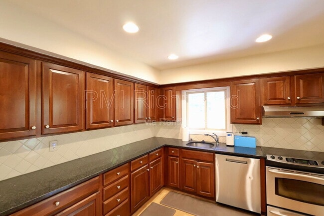 Building Photo - 8402 Kalb Rd