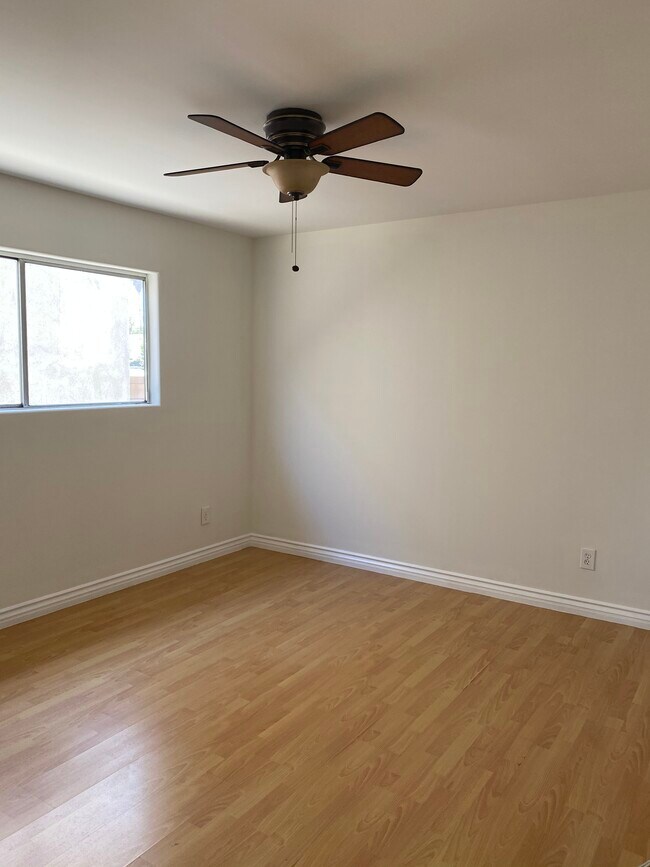 Building Photo - 5457 Laurel Canyon Blvd