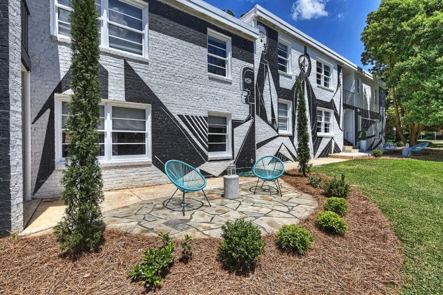 Building Photo - 510 Queens Rd