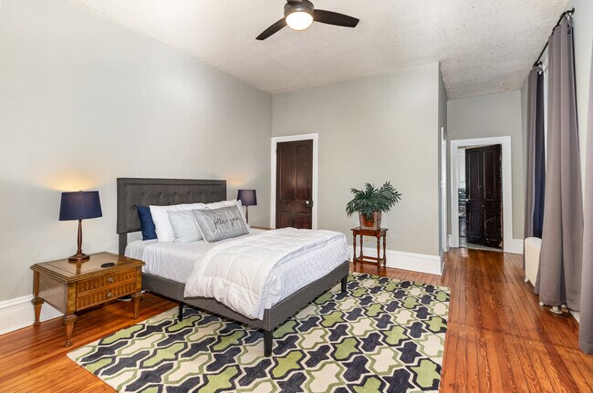 Building Photo - 1005 N 2nd St