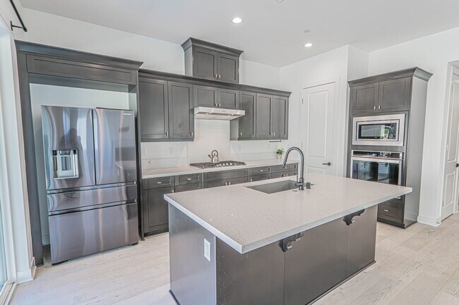 Building Photo - 28519 Moyer Ln