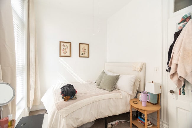 Building Photo - 801 N Wabash Ave