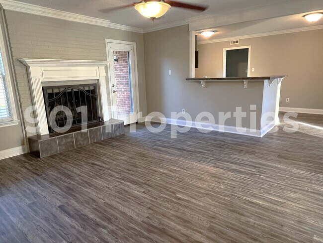 Building Photo - 8539 Chesterfield Dr