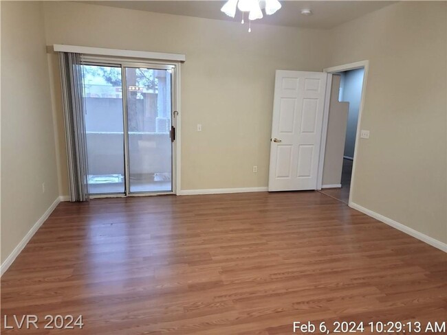 Building Photo - GATED SOUTHPARK CONDOS W/ATTACHED 2 CAR GA...