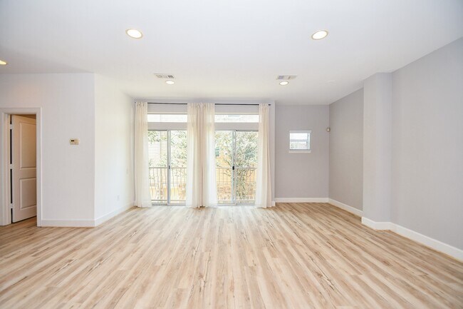 Building Photo - 3507 Mosley Ct
