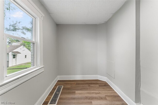Building Photo - 4512 Oak Park Ave