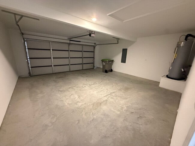 Building Photo - 1008 Raven Walk Dr