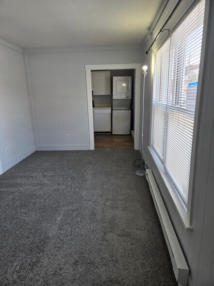 Building Photo - 354 Cherry St