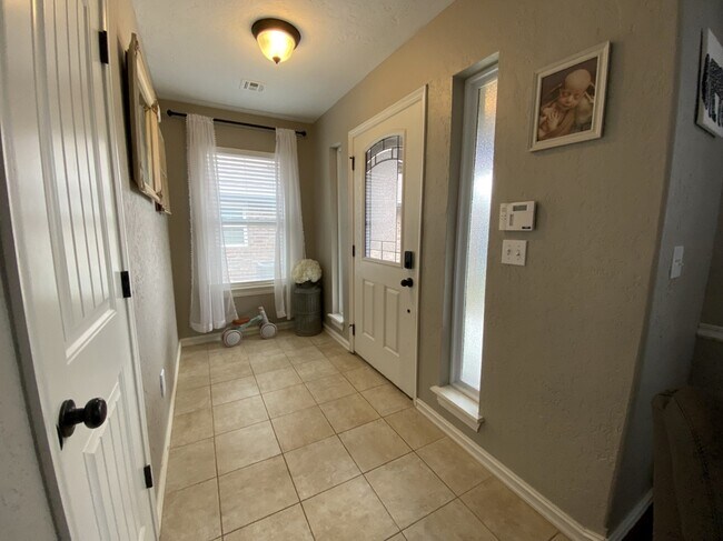 Building Photo - 10713 Masters Cir