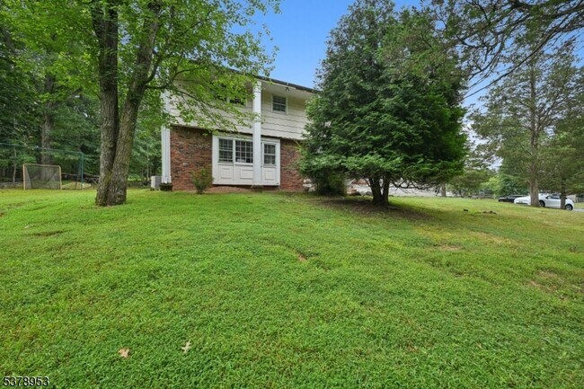 Building Photo - 1 Thruway Dr