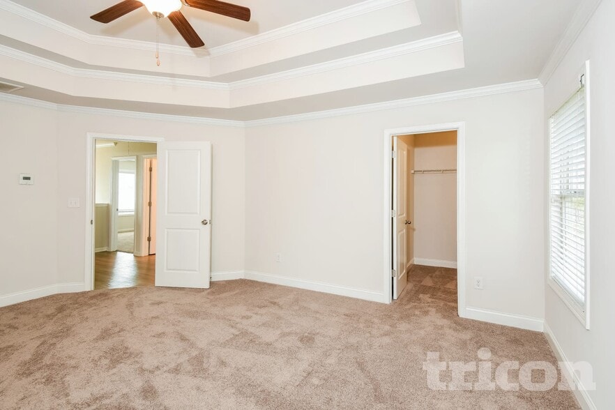 Building Photo - 265 Ireland Ln