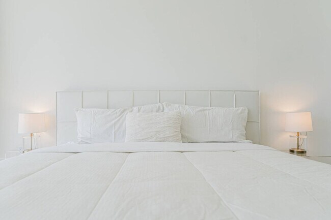 Building Photo - 101 NE 34th St