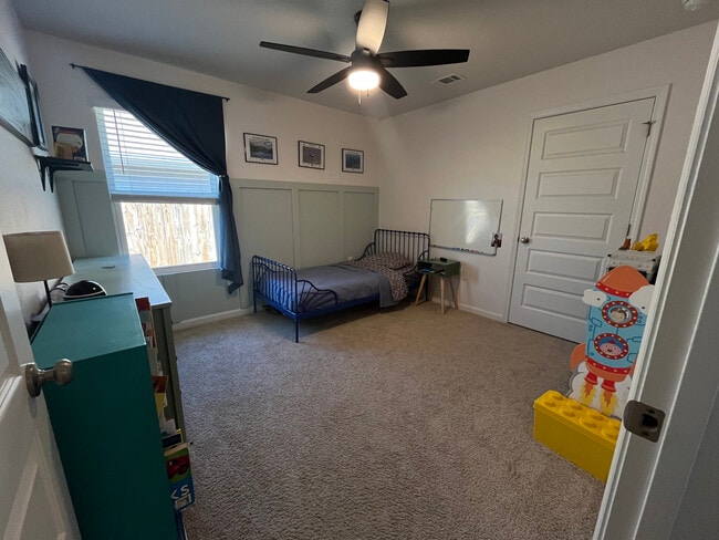 Building Photo - 5236 Peach Dr