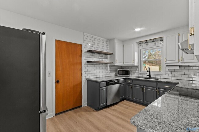 Building Photo - 6304 Davies Ave NW