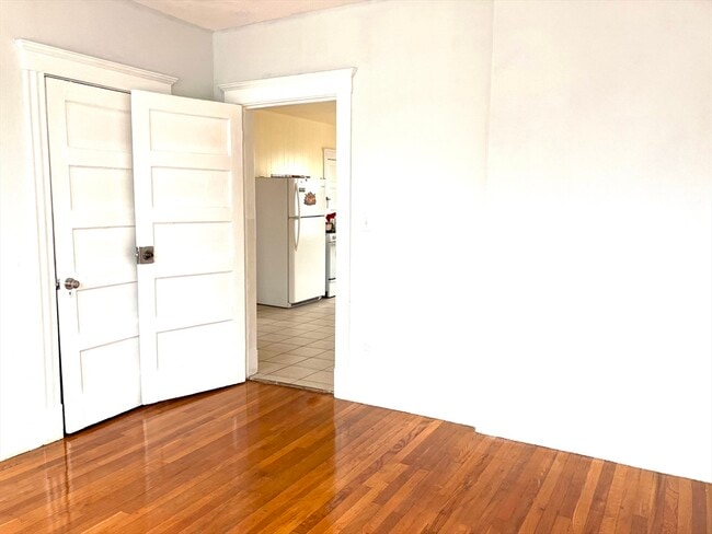 Building Photo - 41 Brimblecom St