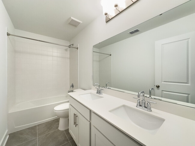 Building Photo - 126 Kingswood Cir