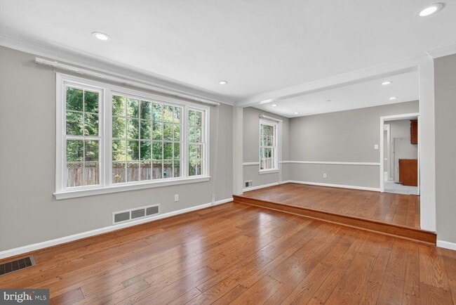 Building Photo - 5109 Blue Ridge Ave