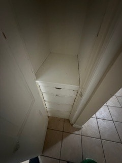 Building Photo - 330 Kenwood Ave