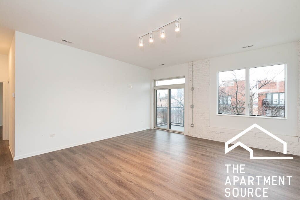 Building Photo - 2550 S Wabash Ave