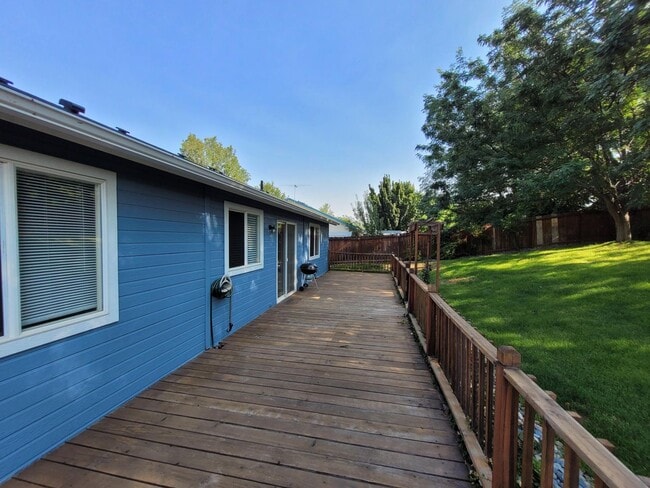 Building Photo - Cozy Home in Columbia Village!