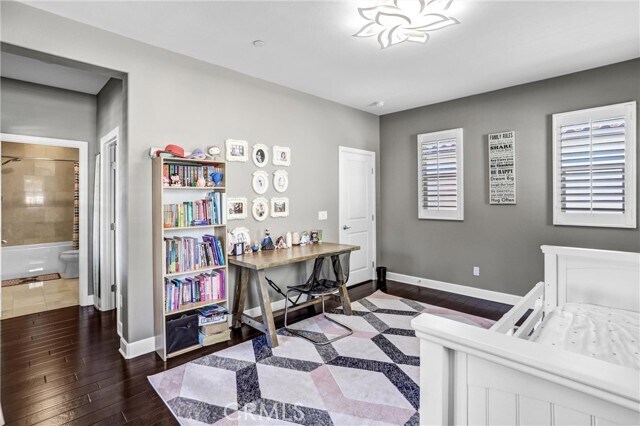 Building Photo - 1232 Inspiration