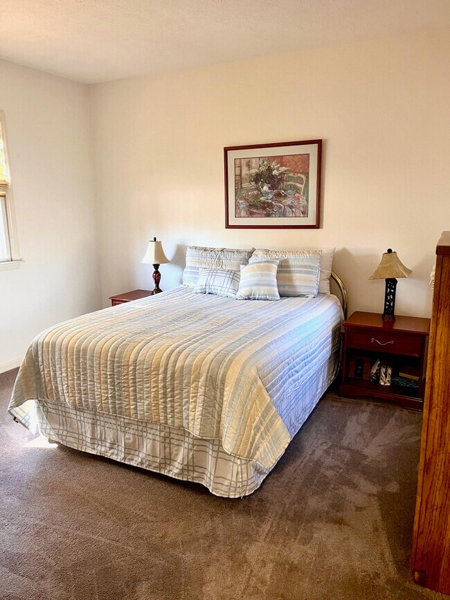 Building Photo - 38 Bungalow Village Way